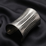 Fluted Stripe Oxidised Handcuff