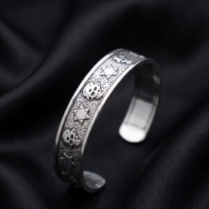 Rebel Star Oxidised Handcuff