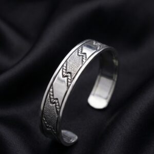 Lightning Bolt Oxidised Handcuff