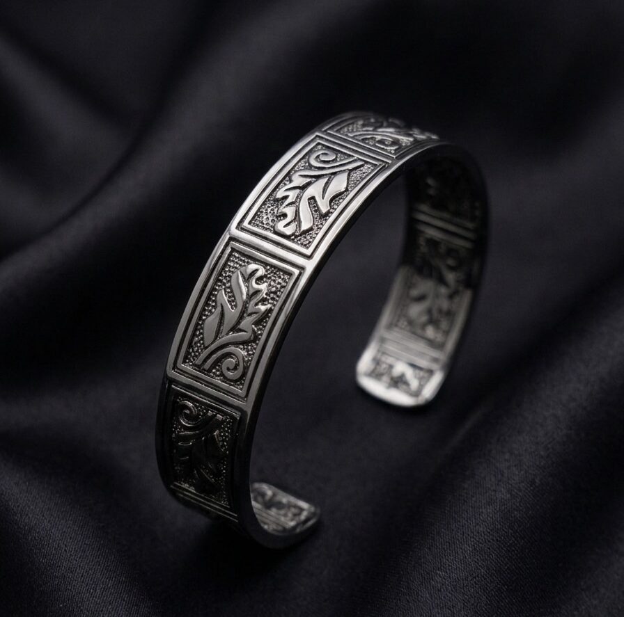 Botanical Panel Oxidised Handcuff