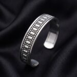 Geometric Bead Oxidised Handcuff